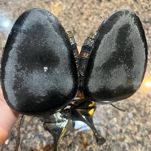 Authentic Fendi T strappy heels - Picture 11 of 12